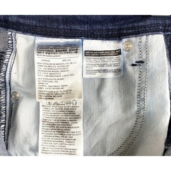 Levi’s Classic Shorts Women’s Denim Casual 4" Inseam Zipper Fly 5 Pocket Size 4 - Picture 12 of 14